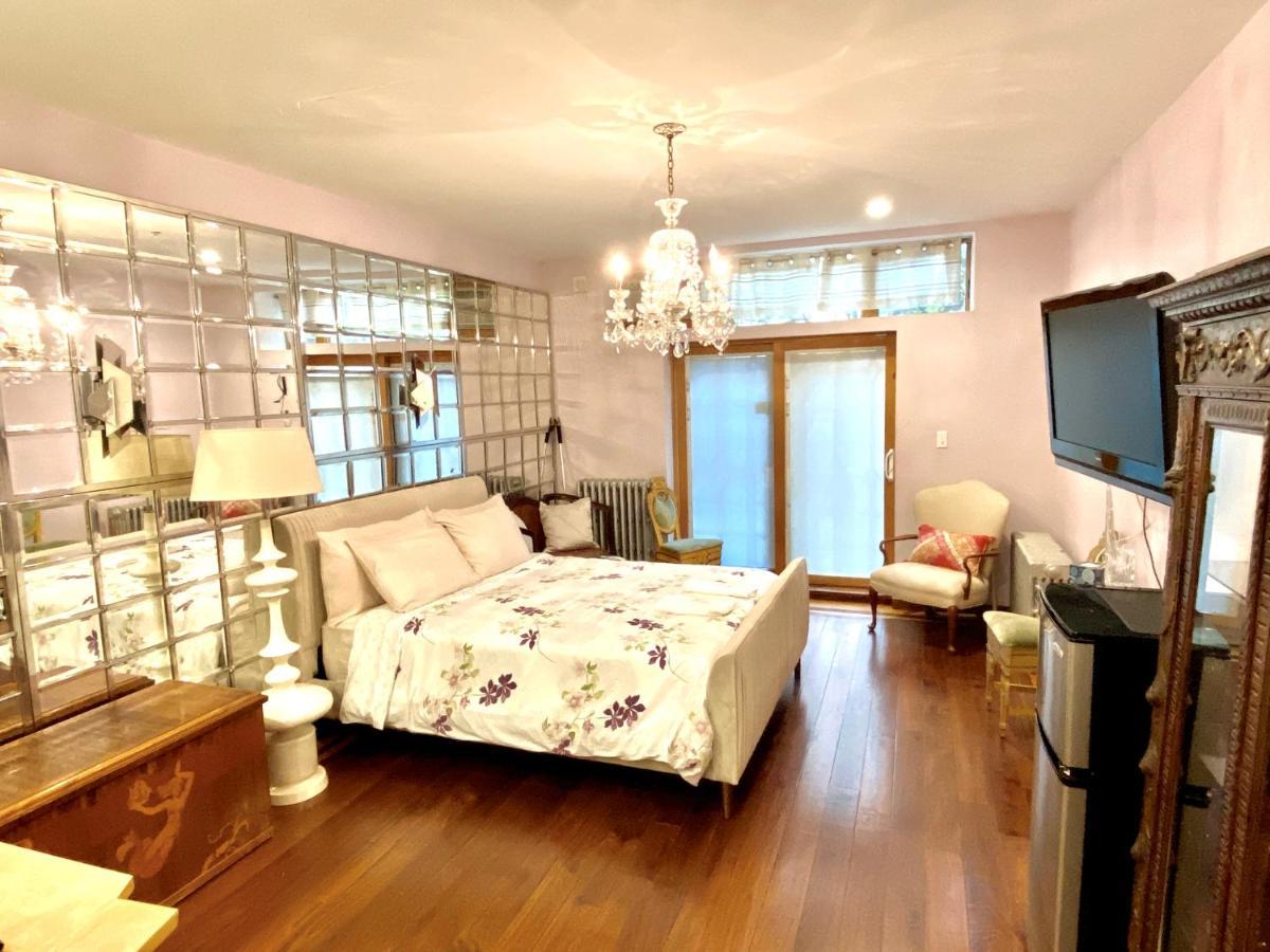 Deluxe Suite with Spa Bath